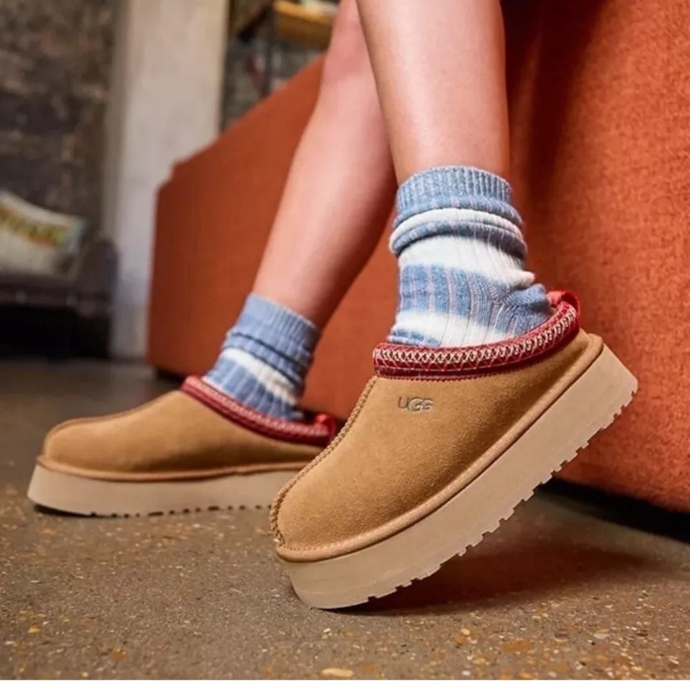 Ugg Tasman Size 9